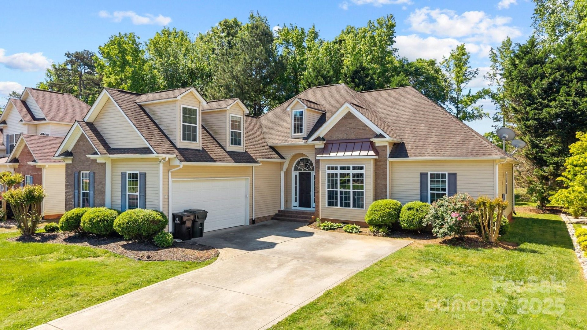 Property image 2 at 1607 Essex Hall Drive, Rock Hill, SC 29730