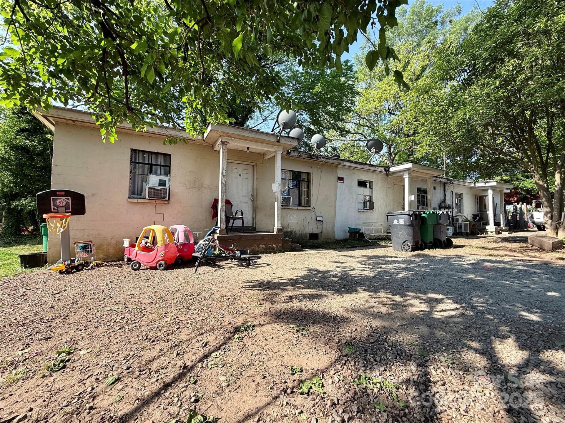 526 Campus Street