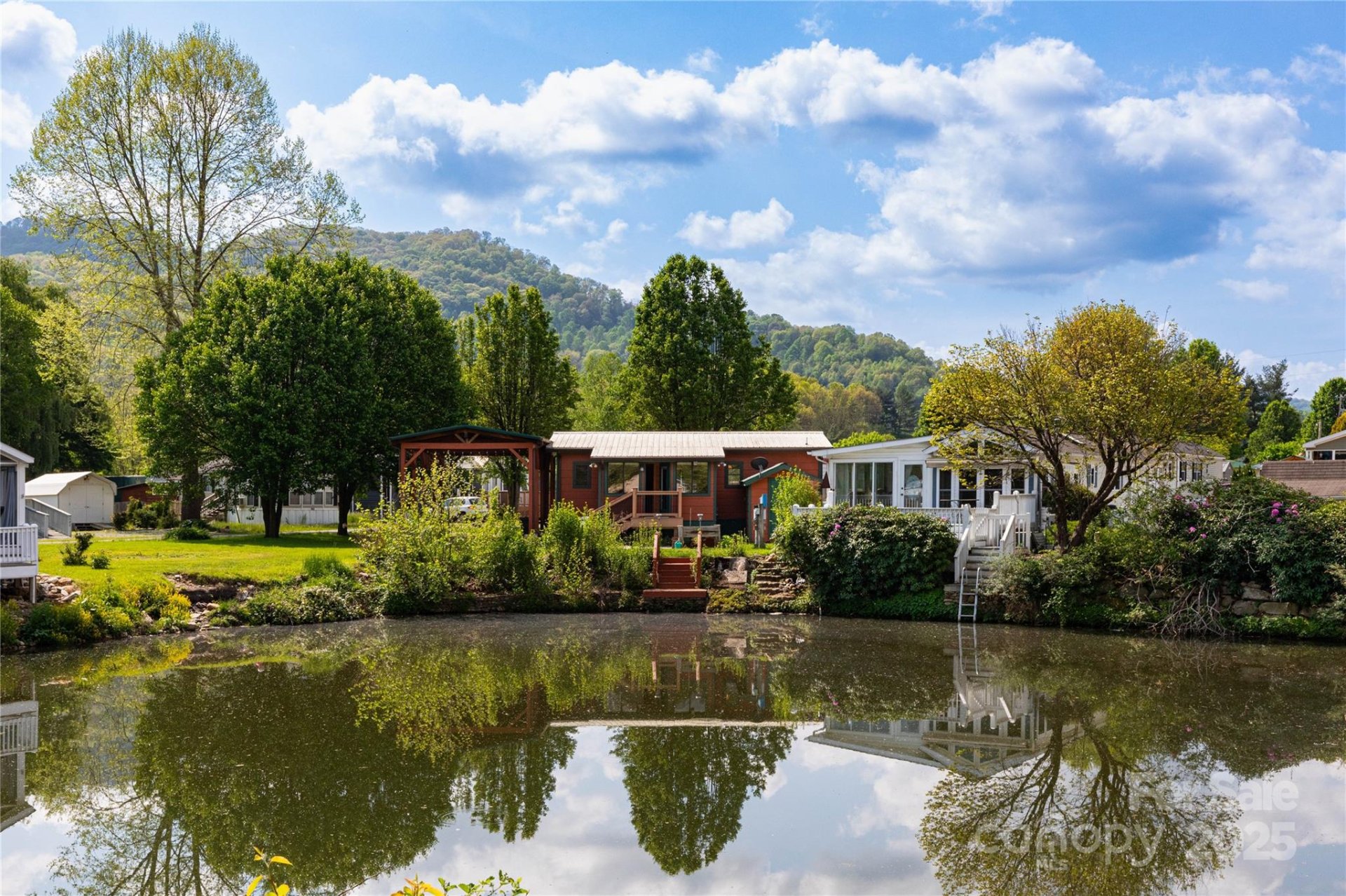 Property image 1 at 214 Pike Point, Waynesville, NC 28785