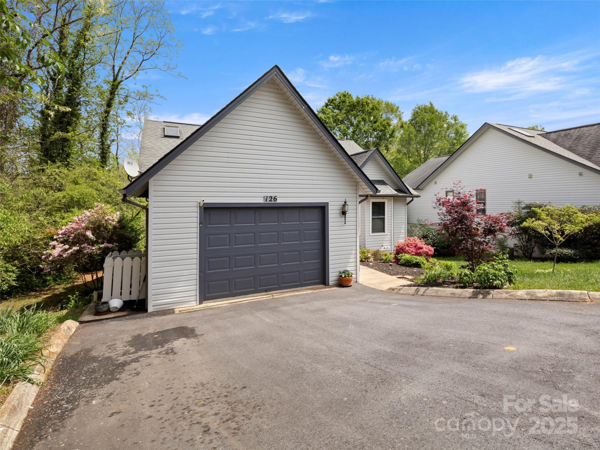 Property image 2 at 126 Cimarron Drive, Asheville, NC 28803