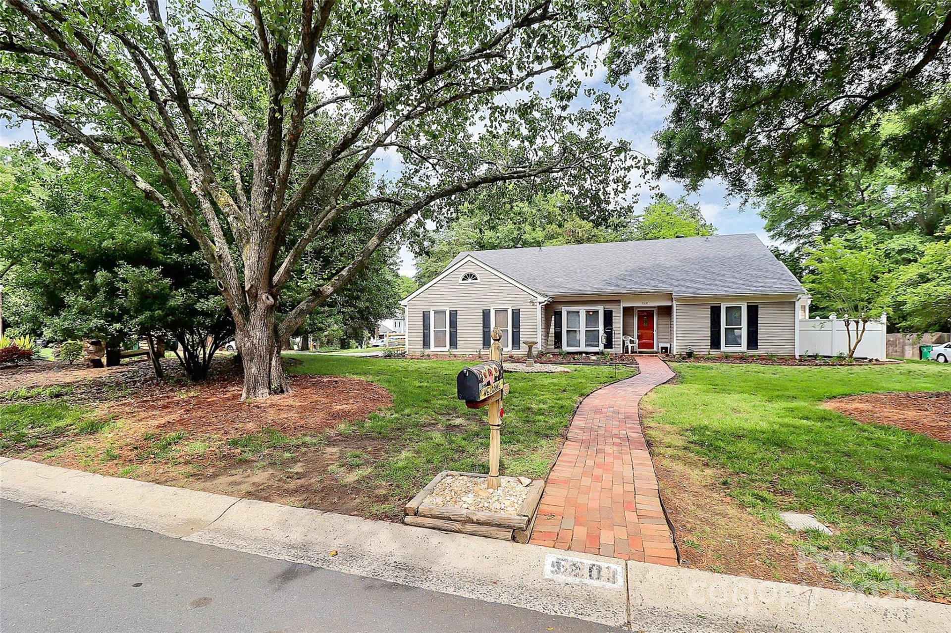 Property image 3 at 5601 Carmel Station Avenue, Charlotte, NC 28226