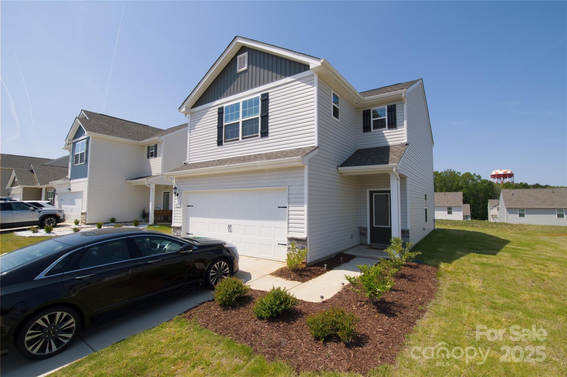 Property image 2 at 2210 Transatlantic Avenue, Charlotte, NC 28215