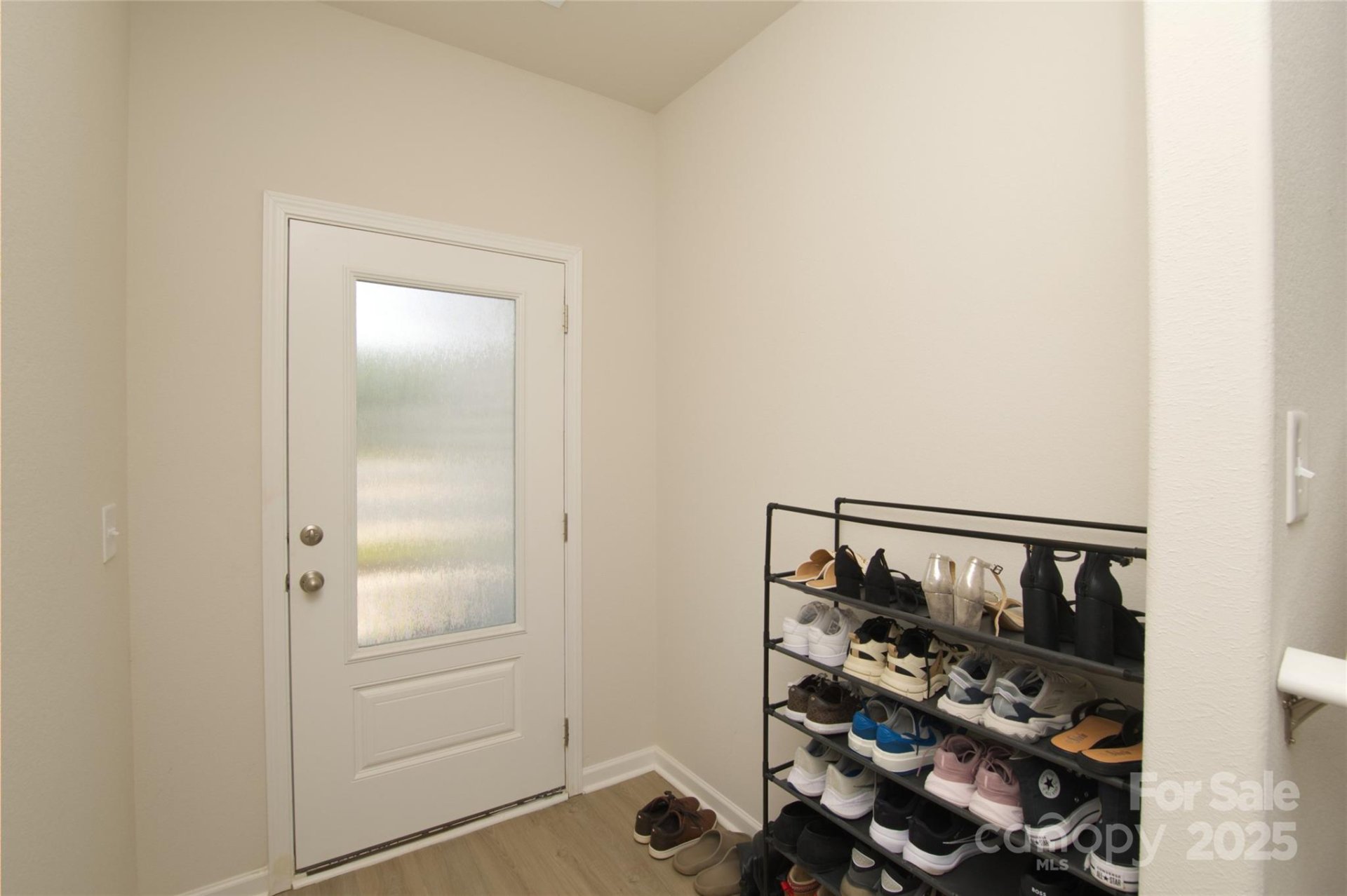 Property image 3 at 2210 Transatlantic Avenue, Charlotte, NC 28215