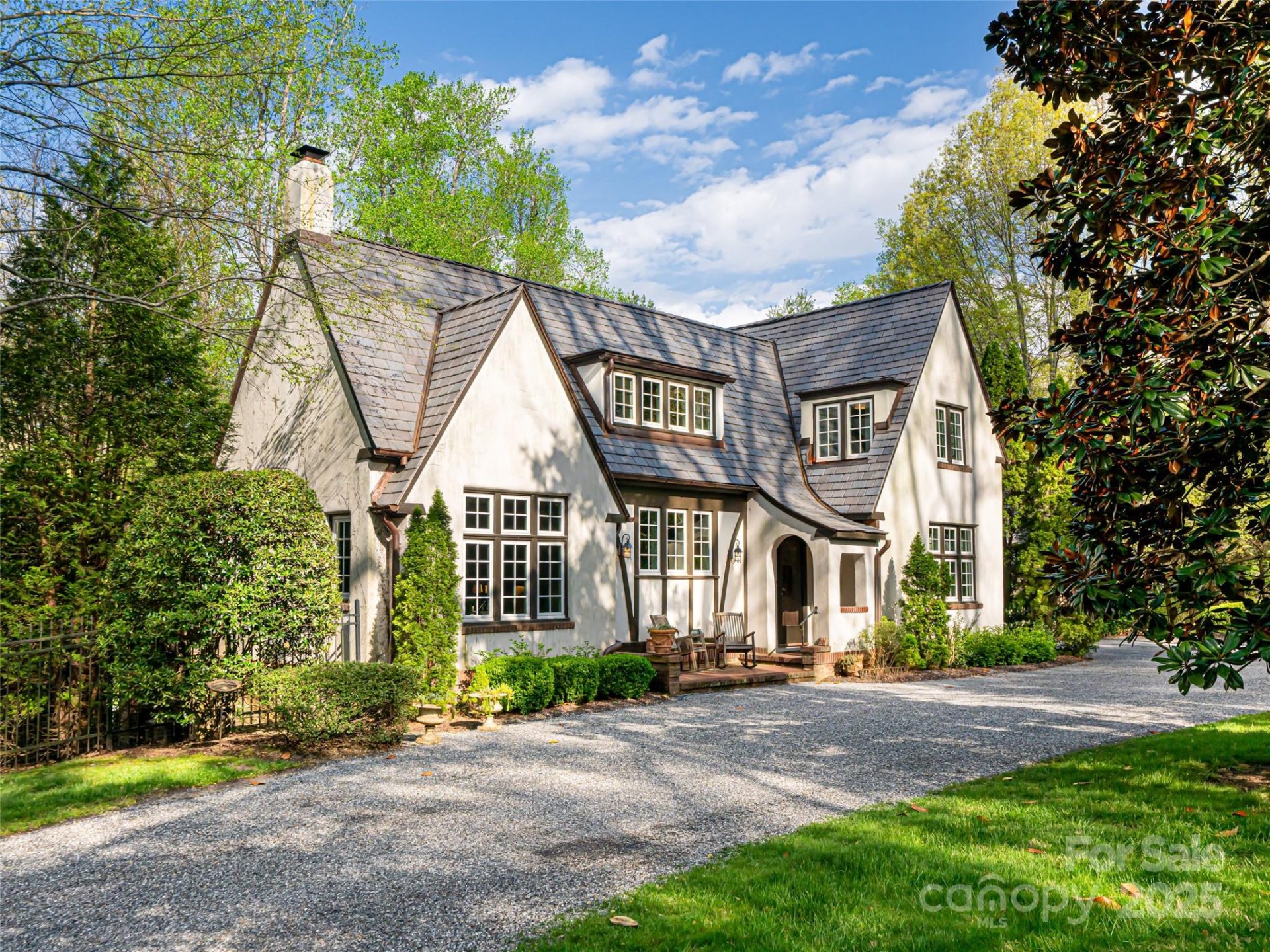 341 Vanderbilt Road