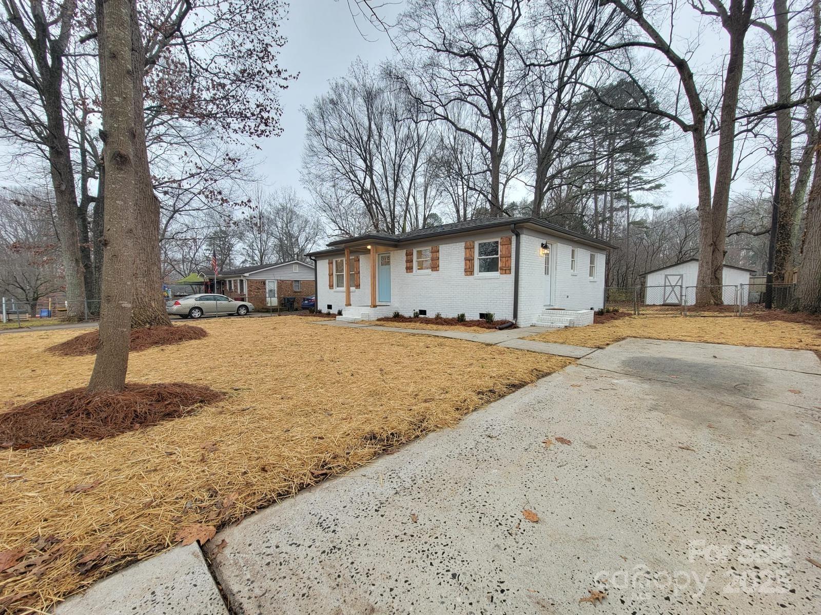 Property image 2 at 106 Greentree Drive, Mount Holly, NC 28120