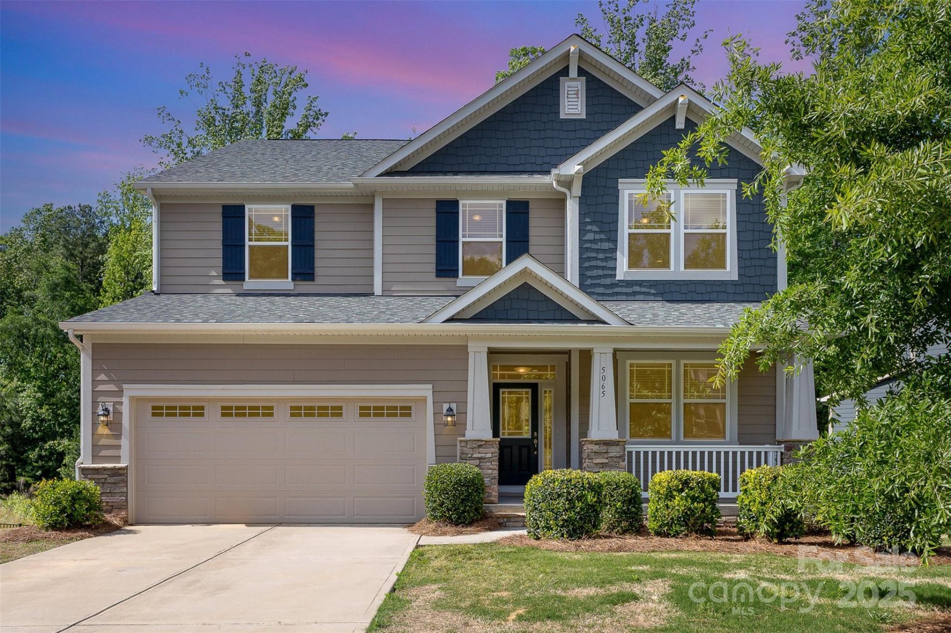 Lake Crest, Clover Community