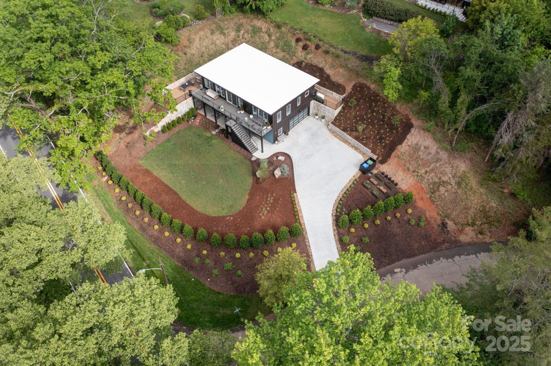 Property image 3 at 8 Midland Drive, Asheville, NC 28804