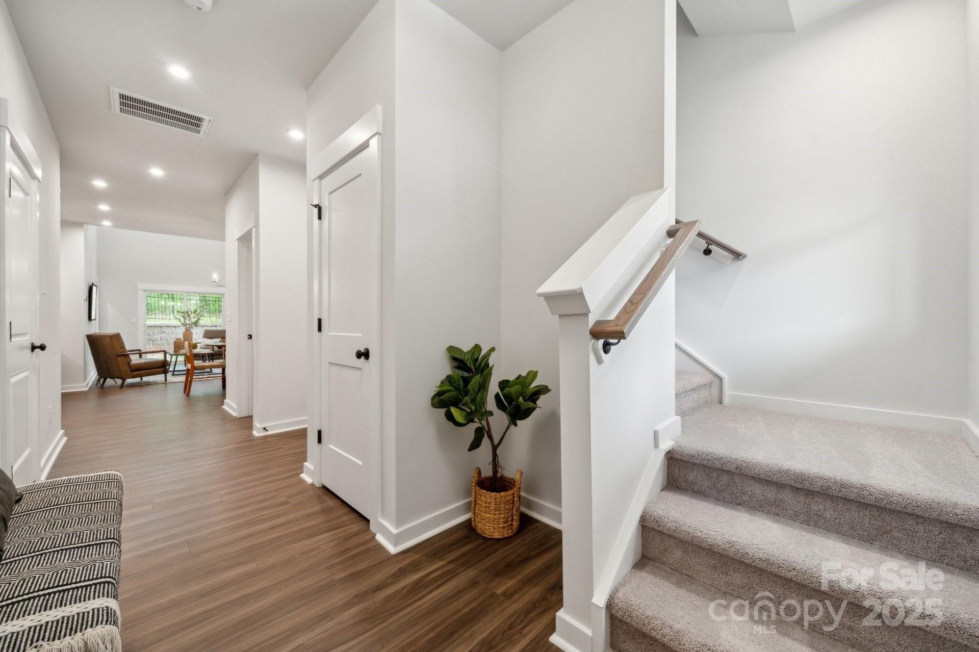 Property image 2 at 9305 Munsing Drive, Charlotte, NC 28269