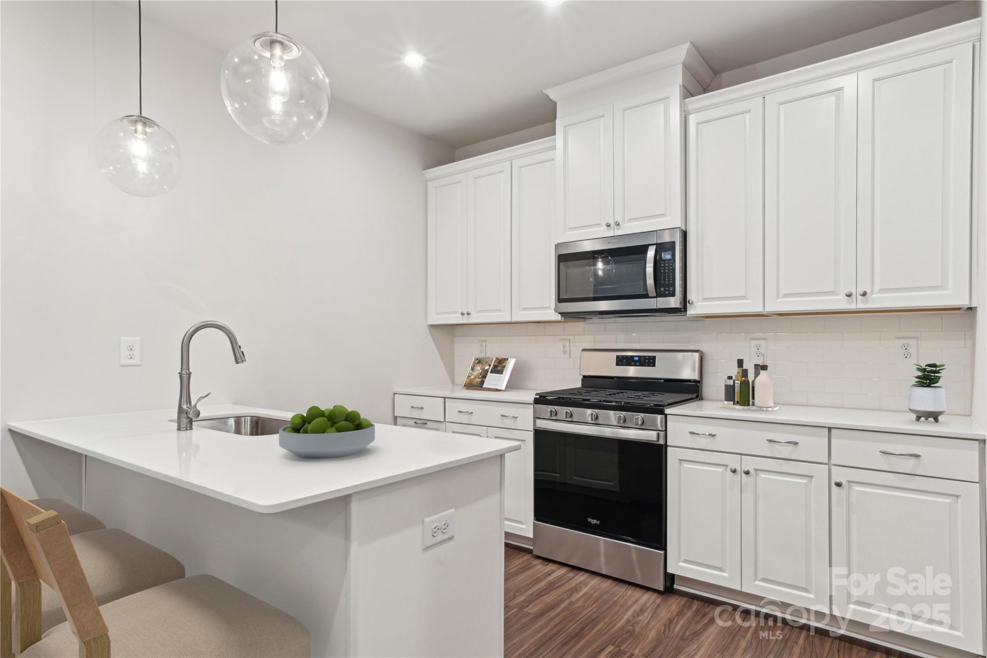 Property image 4 at 9305 Munsing Drive, Charlotte, NC 28269
