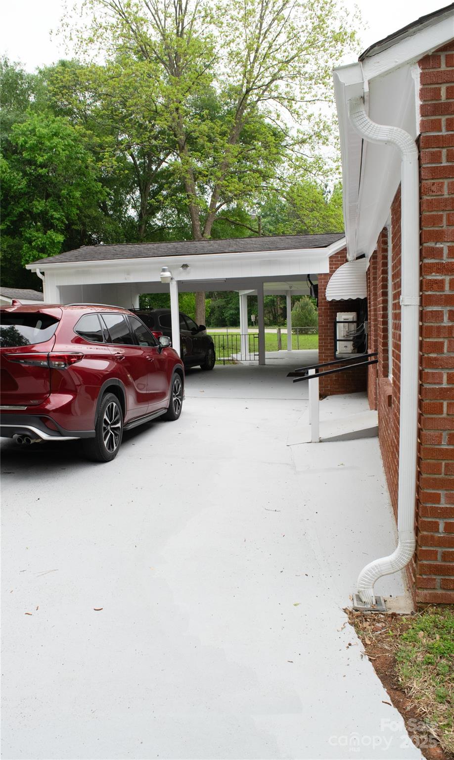 Property image 3 at 925 Grace Avenue, Lancaster, SC 29720