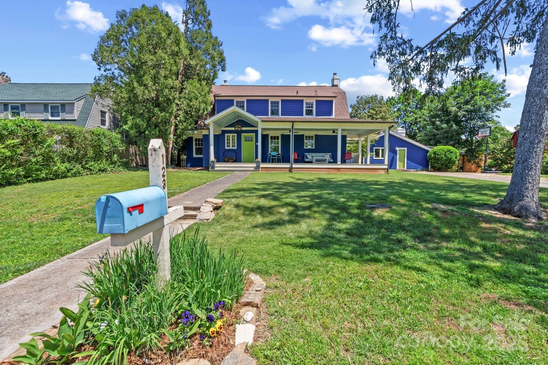 Property image 3 at 123 Westwood Road, Asheville, NC 28804