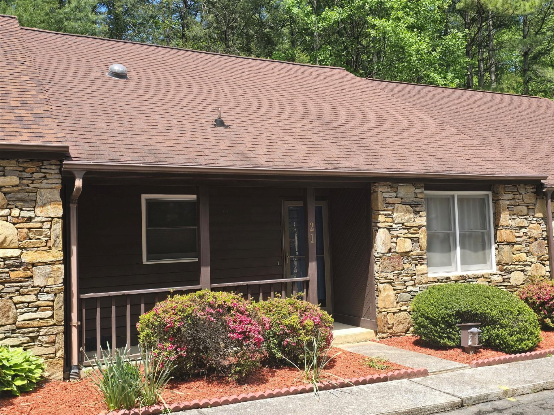 21 Loganwood Lane