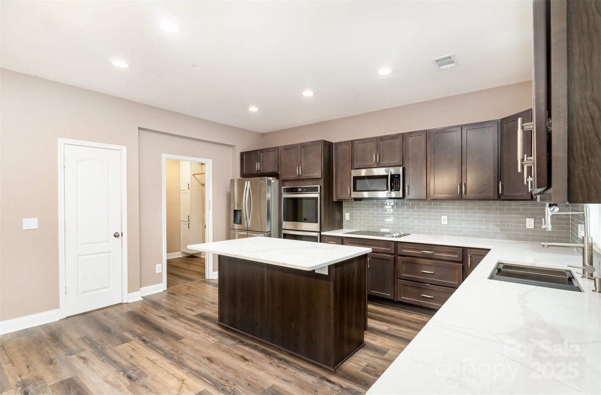 Property image 3 at 11109 Amur Court, Charlotte, NC 28262