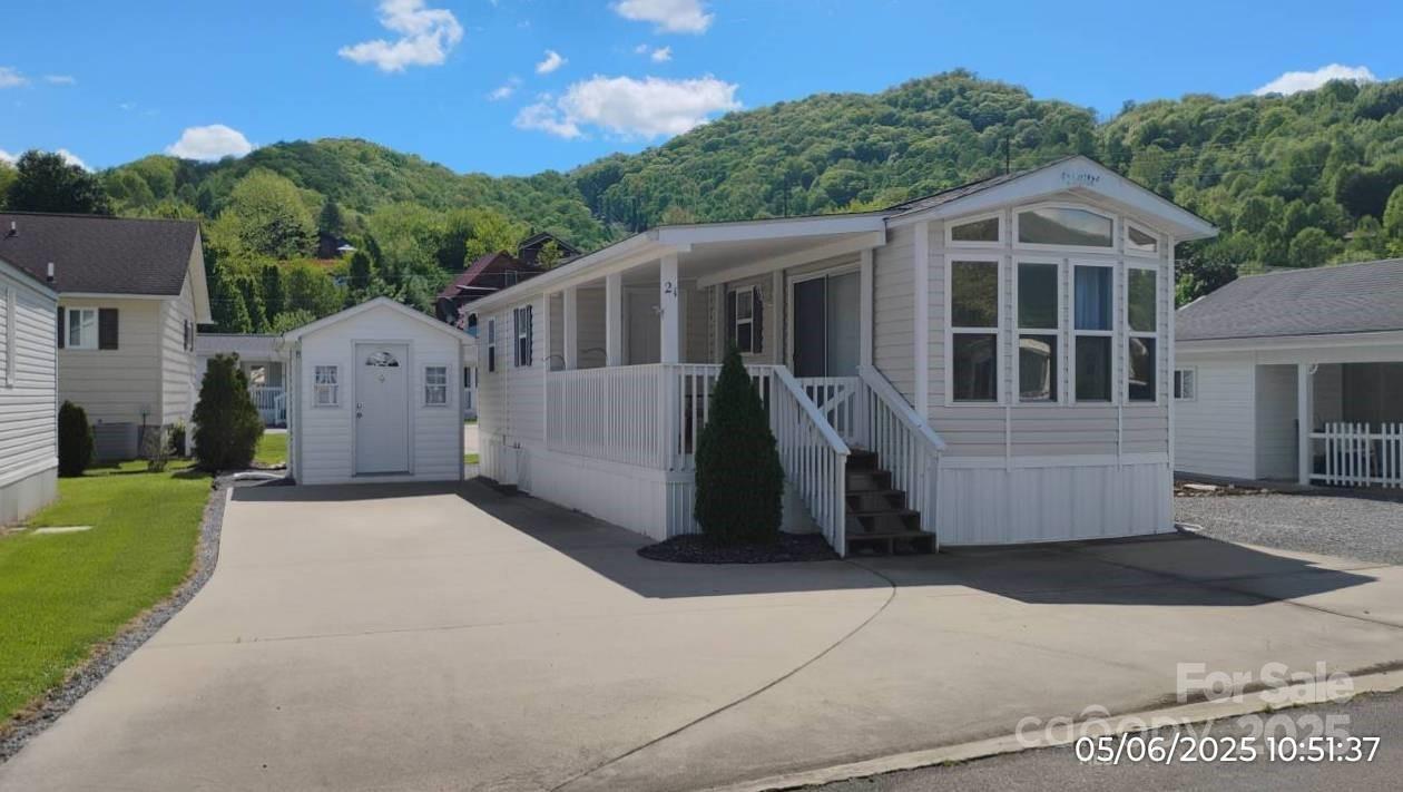 Property image 1 at 21 Strollers Lane, Waynesville, NC 28785