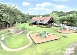 Property image 3 at 10631 Green Heron Court, Charlotte, NC 28278