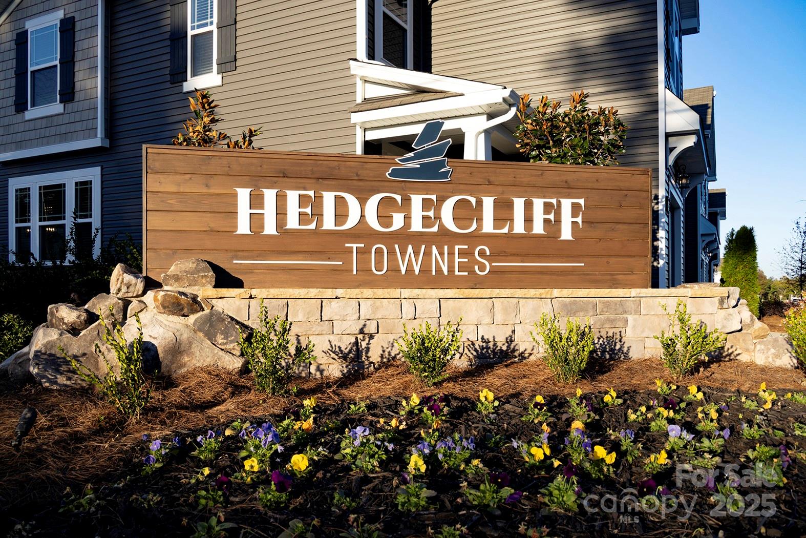 2450 Hedgecliff Road