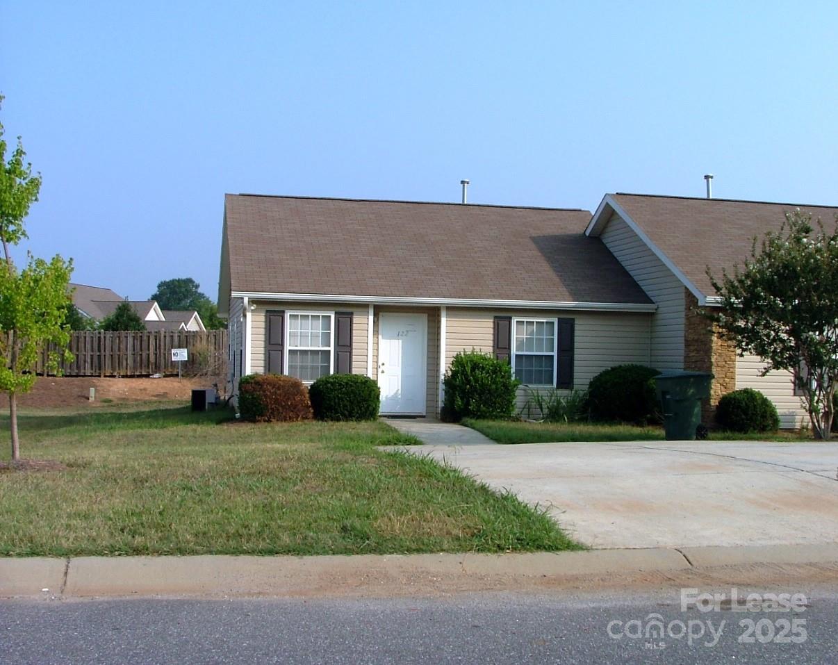 Property image 1 at 122 Springwood Lane, Mooresville, NC 28117