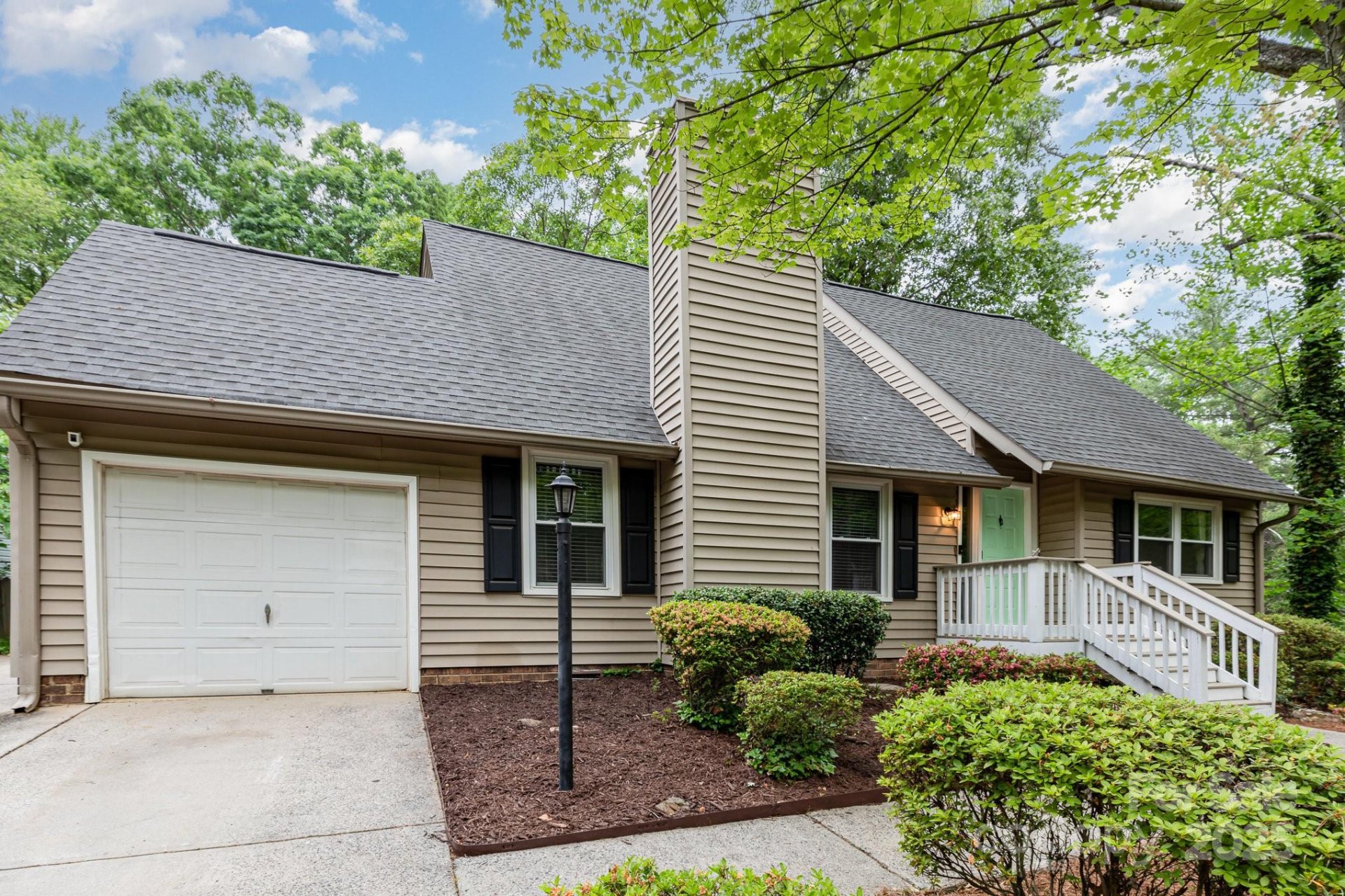 Property image 1 at 11102 Sundown Lane, Charlotte, NC 28226