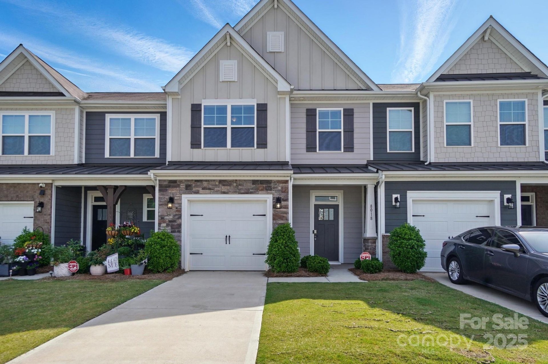 The Enclave at Davis Lake, Charlotte Community