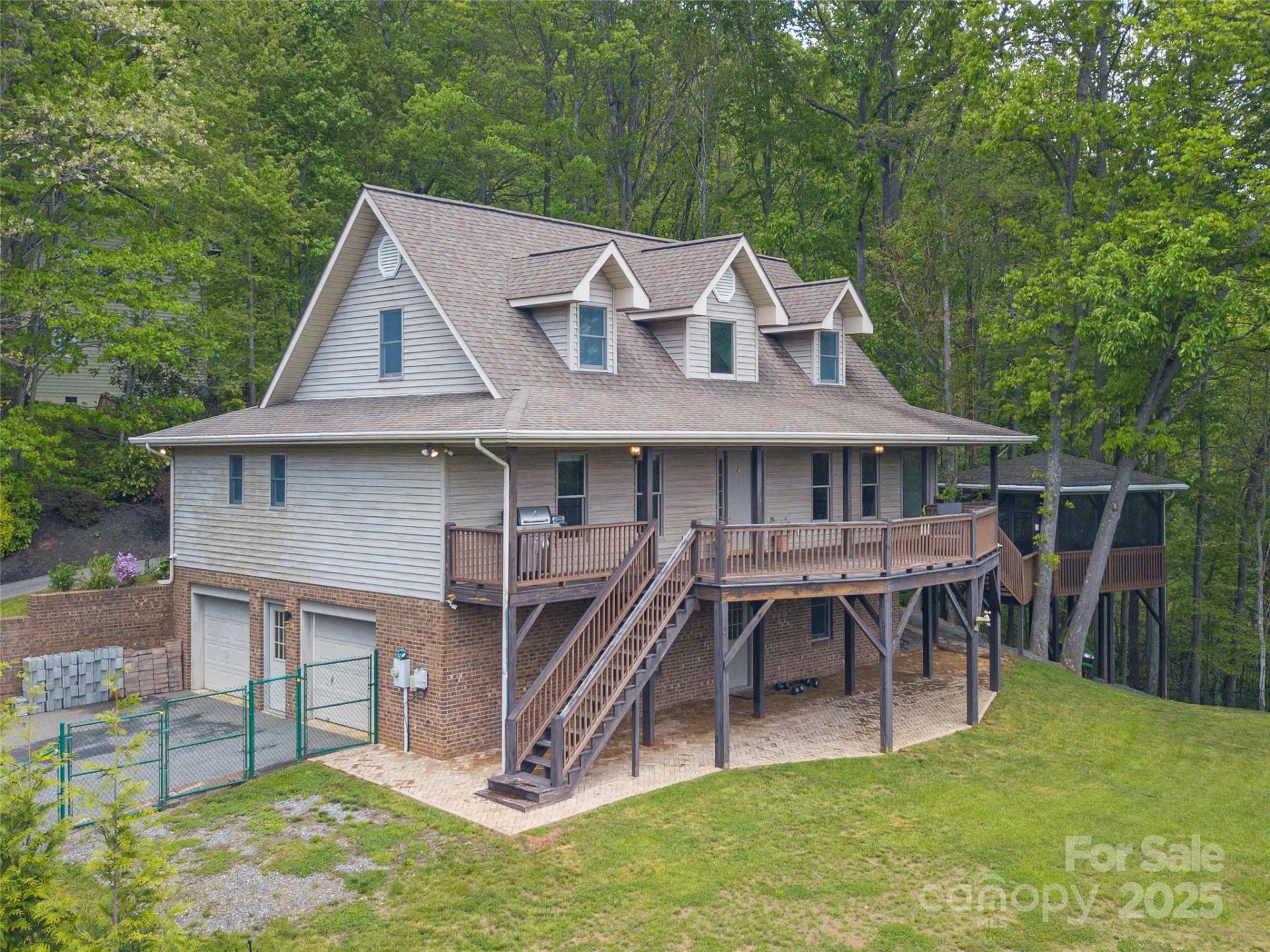 360 Lenwood Drive