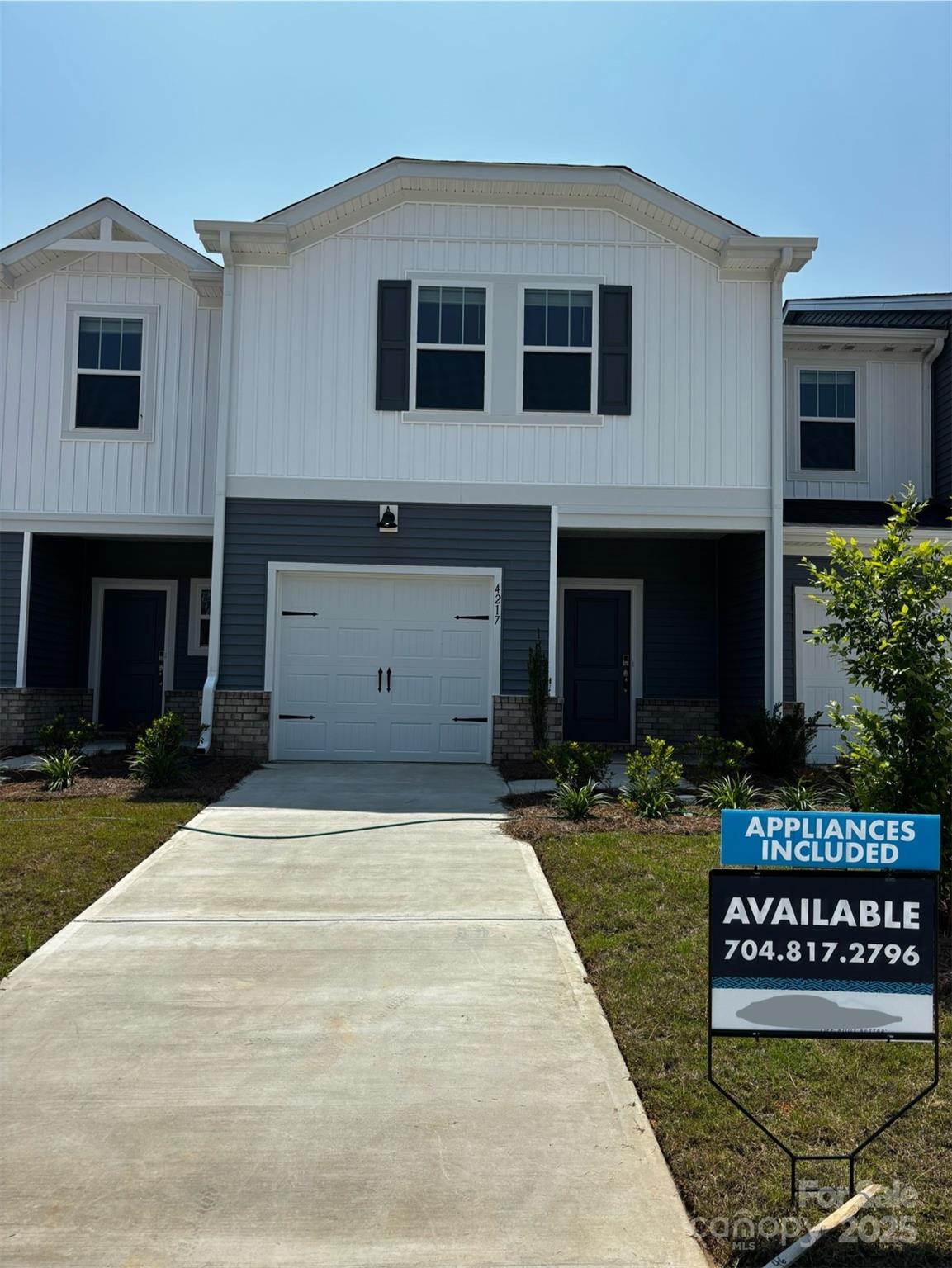 Property image 1 at 4217 Summit Woods Drive, Charlotte, NC 28216