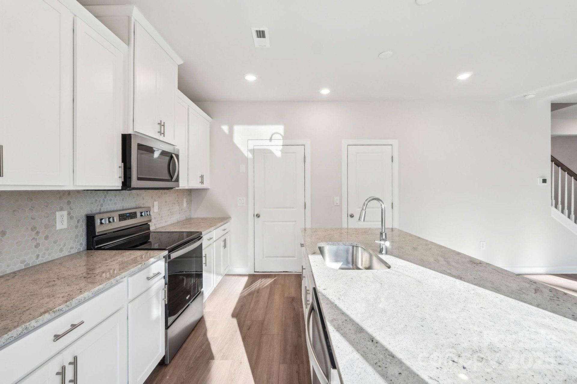 125 Canoga Avenue