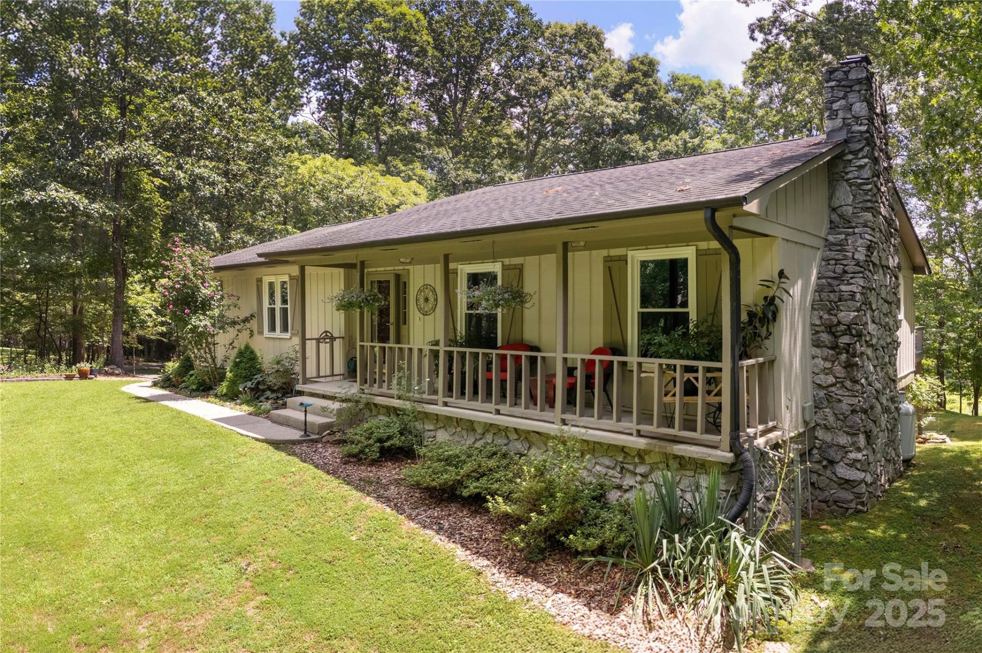 Property at 230 Foxwood Drive, Hendersonville, NC 28791