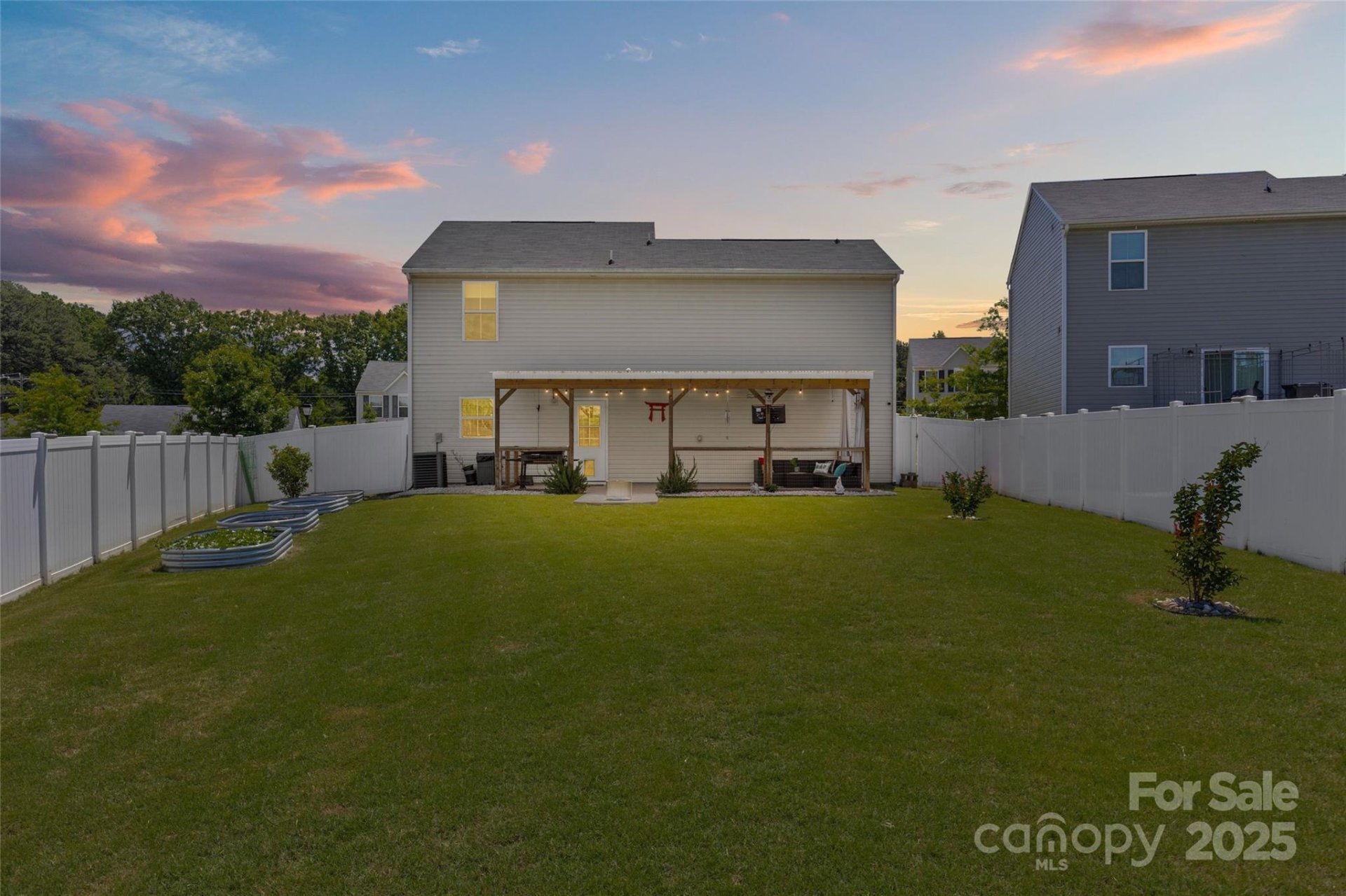 Property image 1 at 5325 Merwyn Avenue, Charlotte, NC 28215