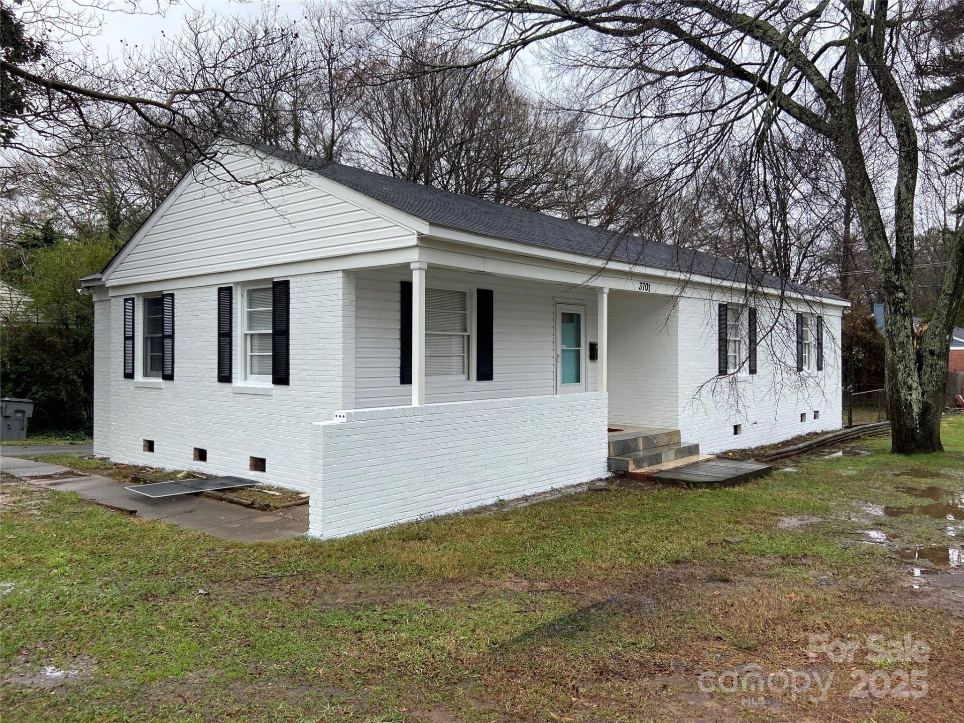 Property at 3701 Tipperary Place, Charlotte, NC 28215