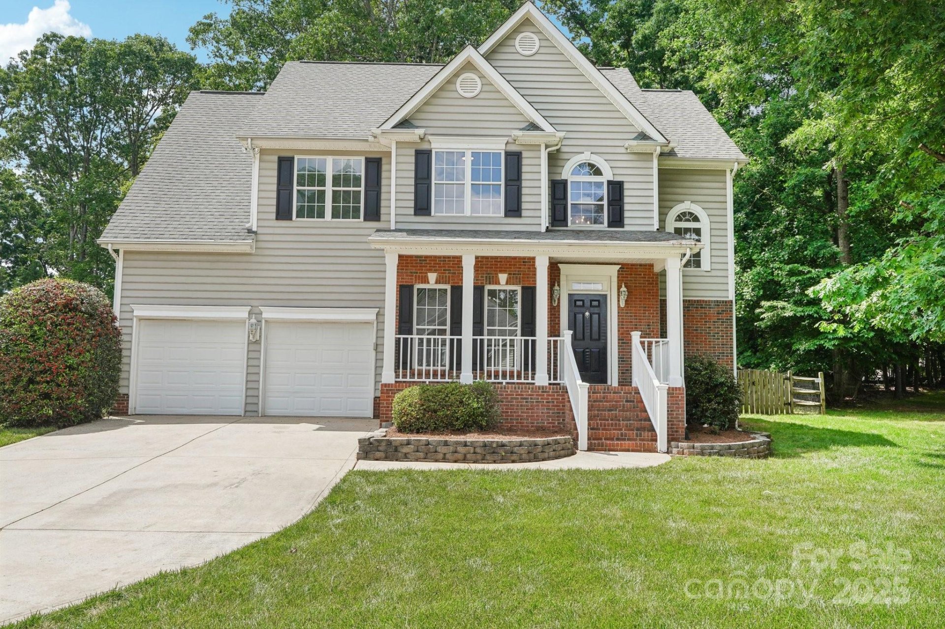 Property image 1 at 15108 Castlebridge Lane, Matthews, NC 28104