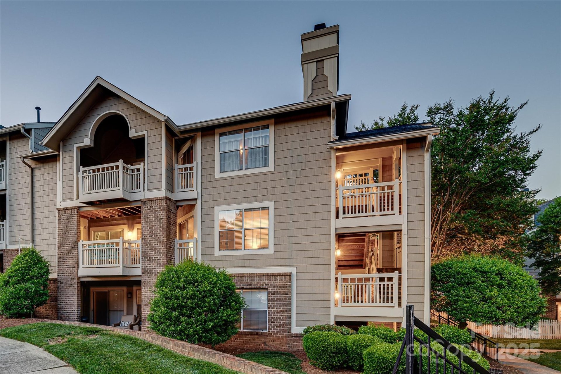 Property image 2 at 5009 Sharon Road, Charlotte, NC 28210