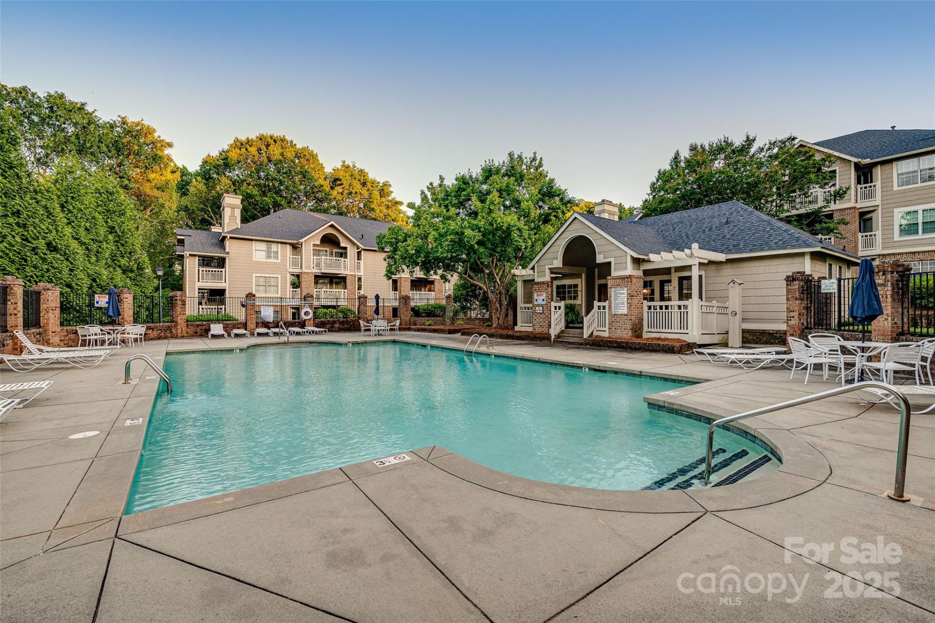 Property image 3 at 5009 Sharon Road, Charlotte, NC 28210