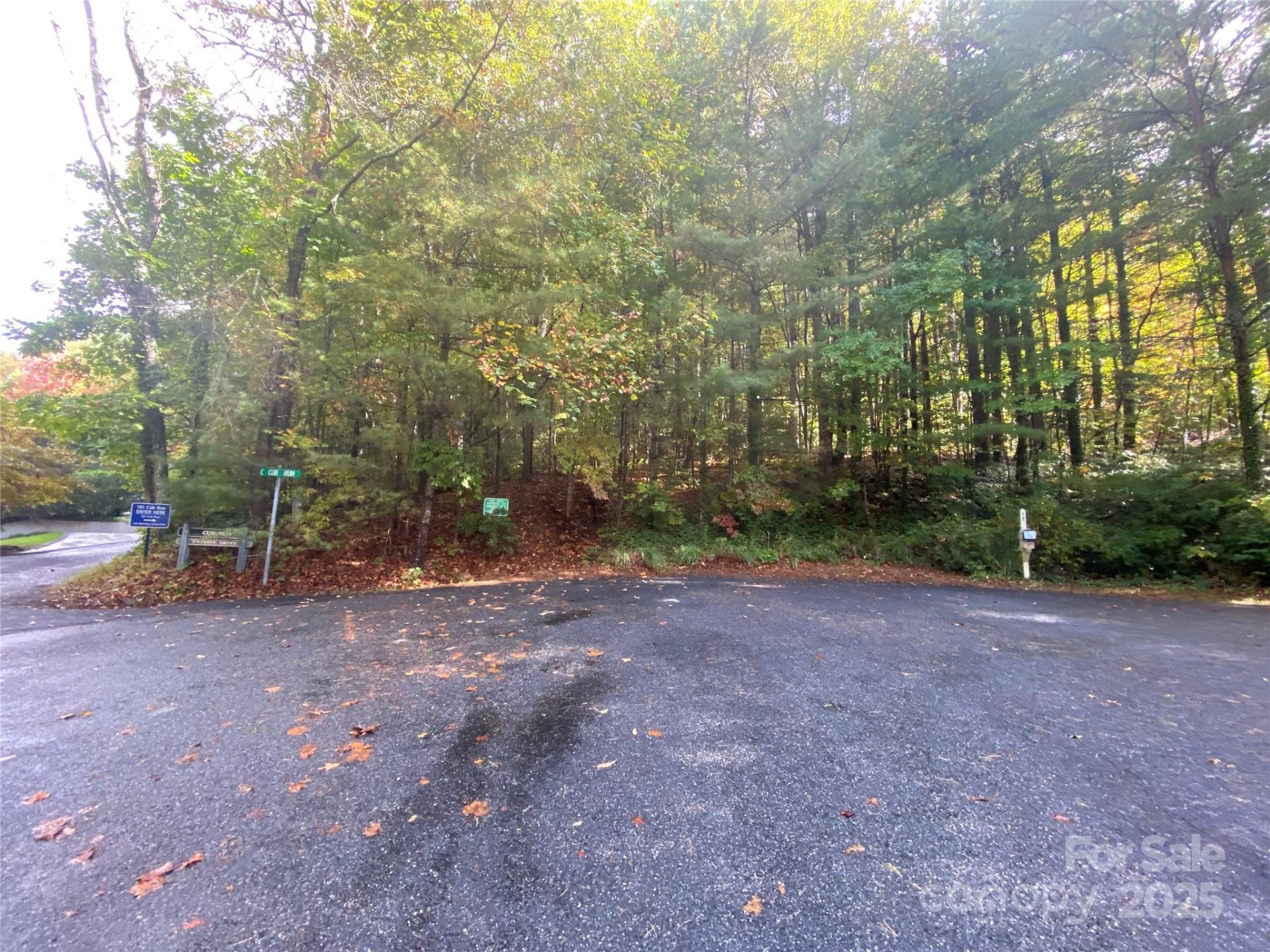 Property image 1 at 98 Oak Gate Drive, Hendersonville, NC 28739