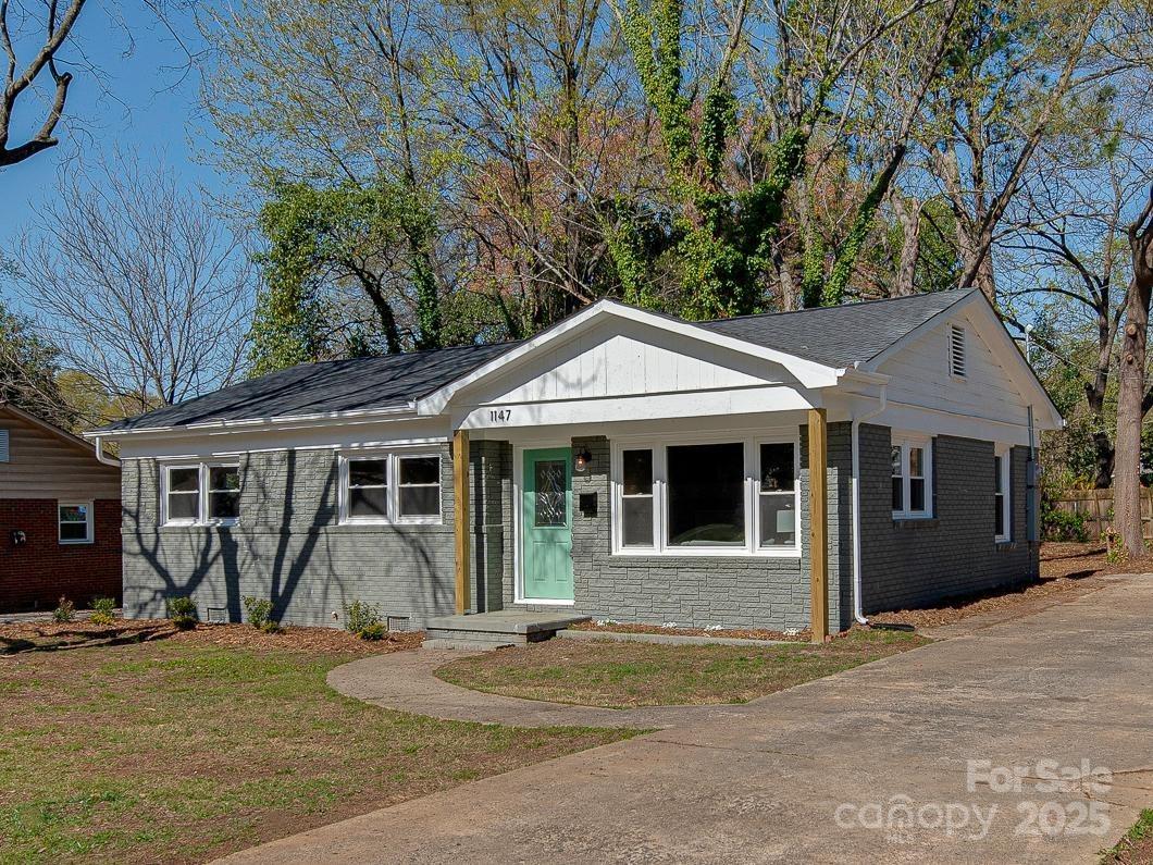 1147 Norland Road