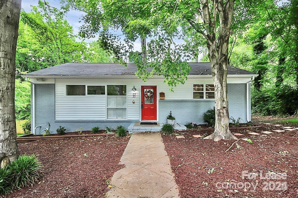 Property image 1 at 1331 Seneca Place, Charlotte, NC 28209