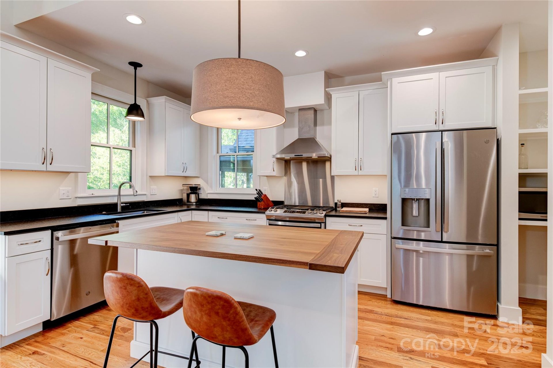 Property image 4 at 12 Waverly Road, Asheville, NC 28803