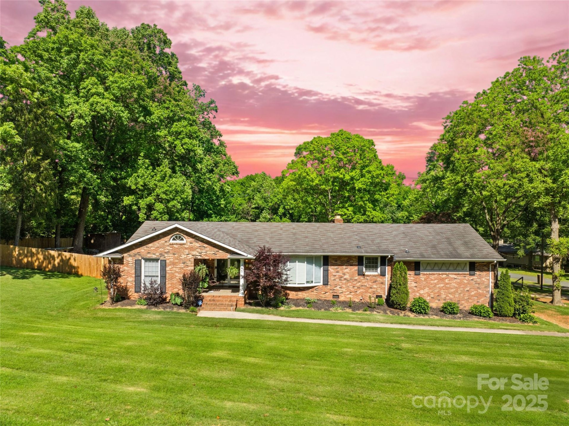 Property image 2 at 245 Kingsway Circle, Charlotte, NC 28214