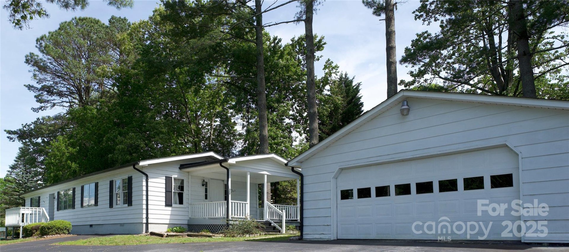Property image 2 at 7 Lakewood Road, Hendersonville, NC 28792