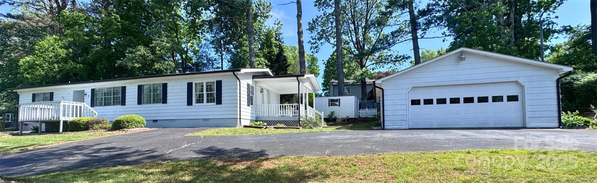 Property image 4 at 7 Lakewood Road, Hendersonville, NC 28792