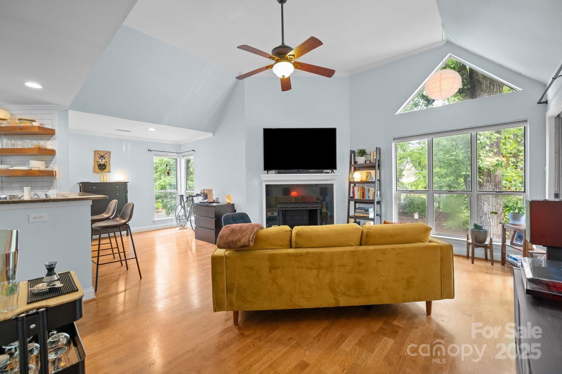Property image 2 at 2502 Cranbrook Lane, Charlotte, NC 28207