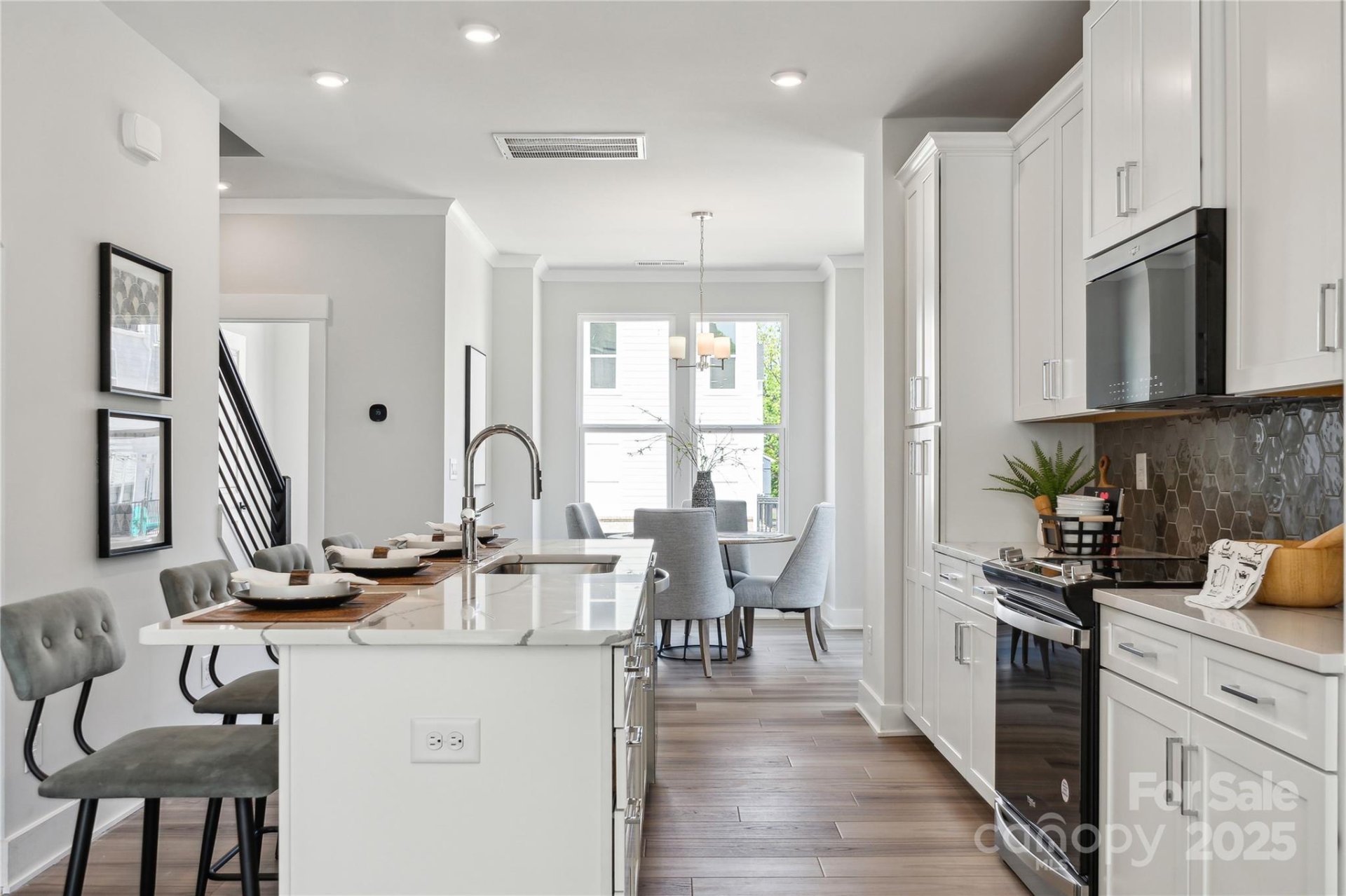Property image 2 at 2009 Clarksdale Drive, Charlotte, NC 28206
