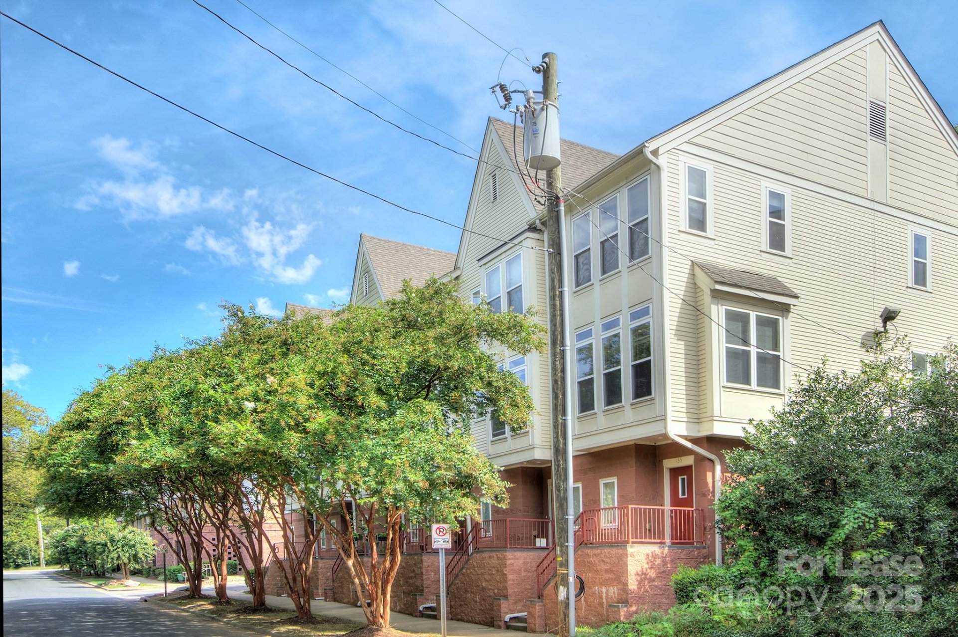 135 Sycamore Street
