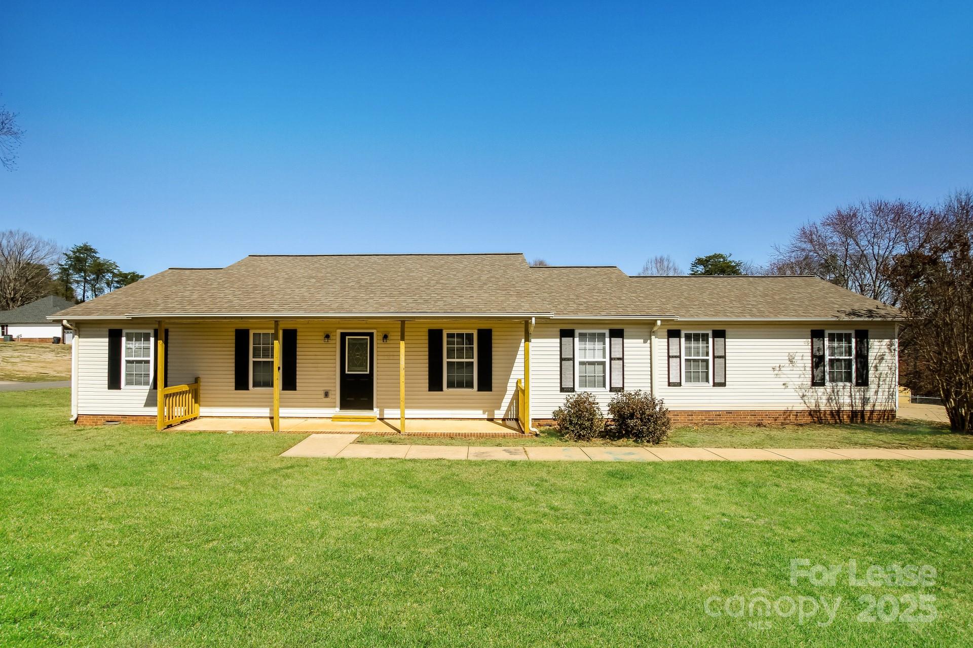 Property image 1 at 101 Saint Martins Lane, Statesville, NC 28677