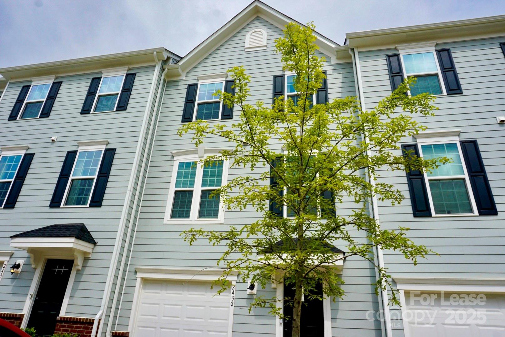 Property image 1 at 2432 Dr Carver Road, Charlotte, NC 28208