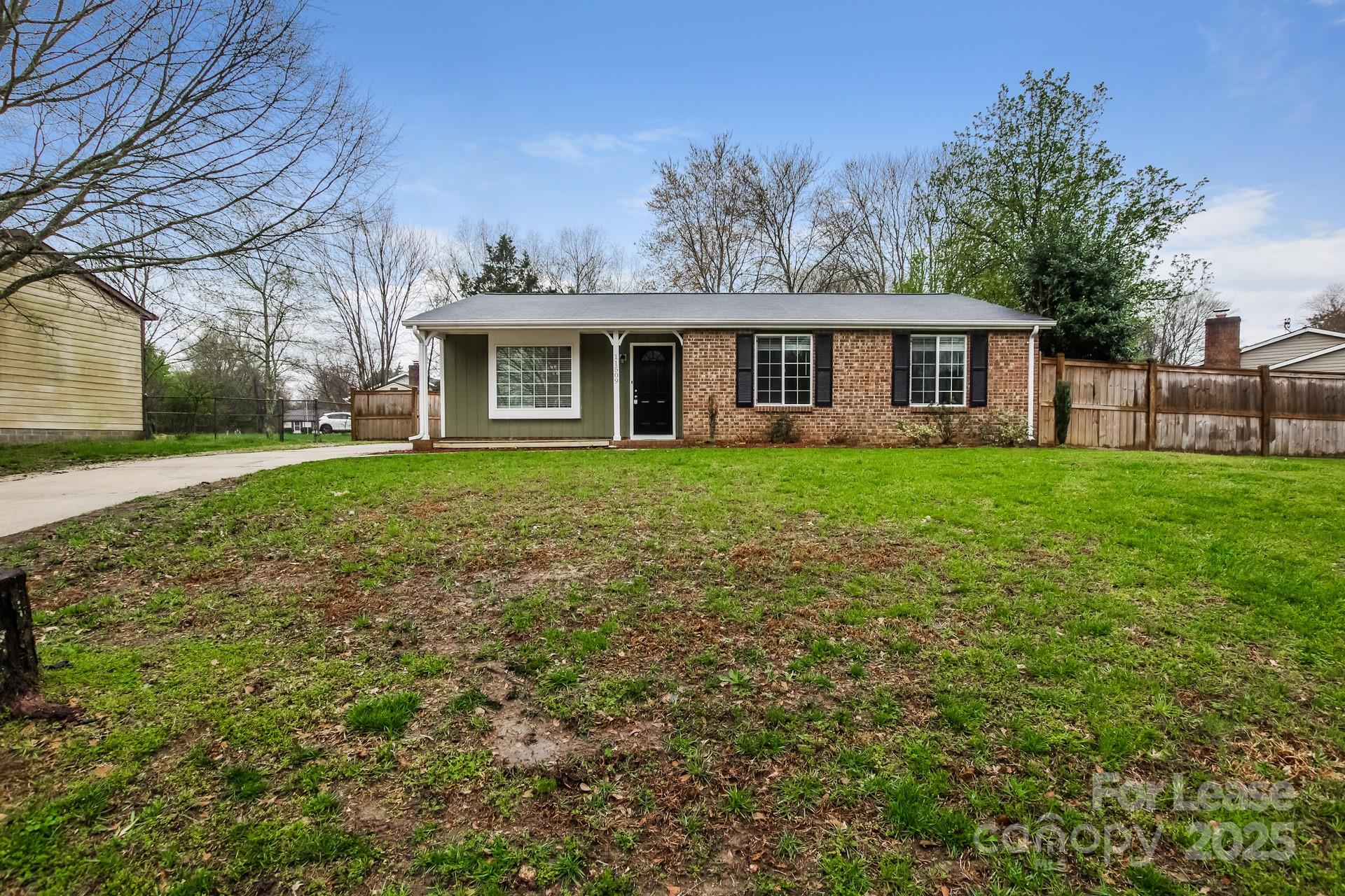 Property image 1 at 11509 Green Willow Lane, Charlotte, NC 28226