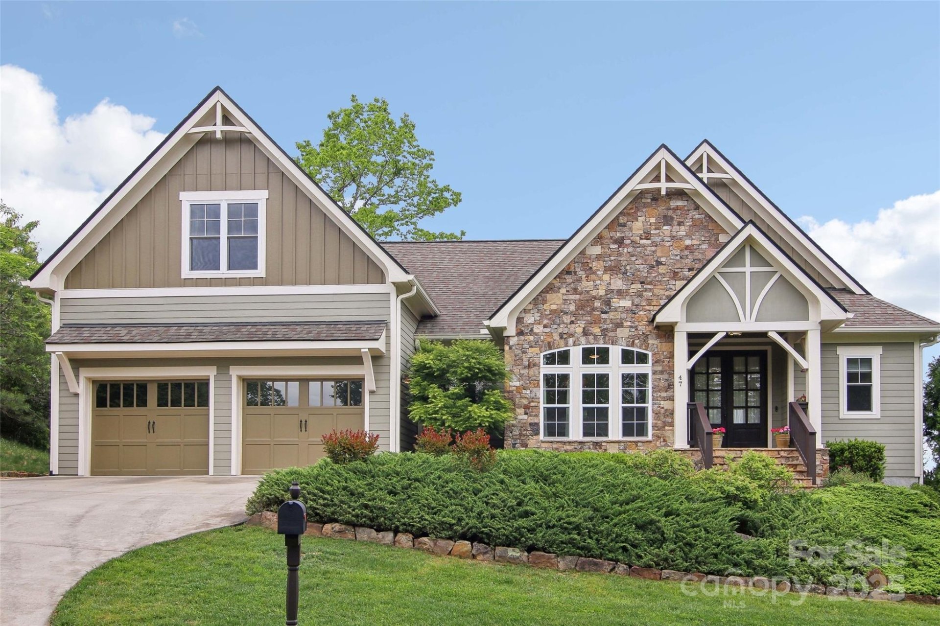 Property image 2 at 47 Yellowwood Lane, Horse Shoe, NC 28742