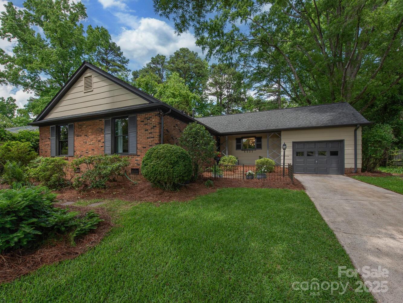 Property image 2 at 6001 Charing Place, Charlotte, NC 28211