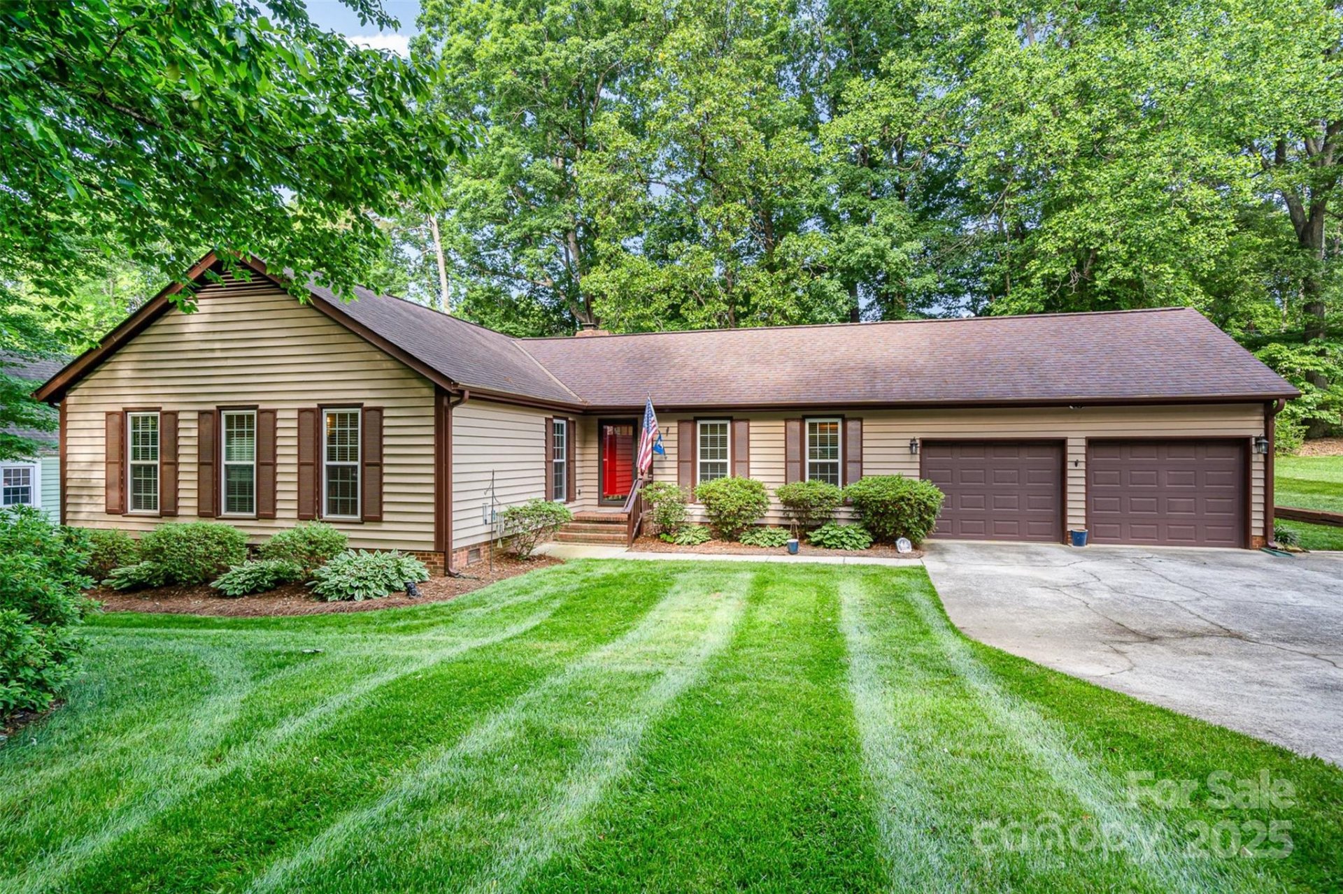 Property image 1 at 14027 Springwater Drive, Matthews, NC 28105