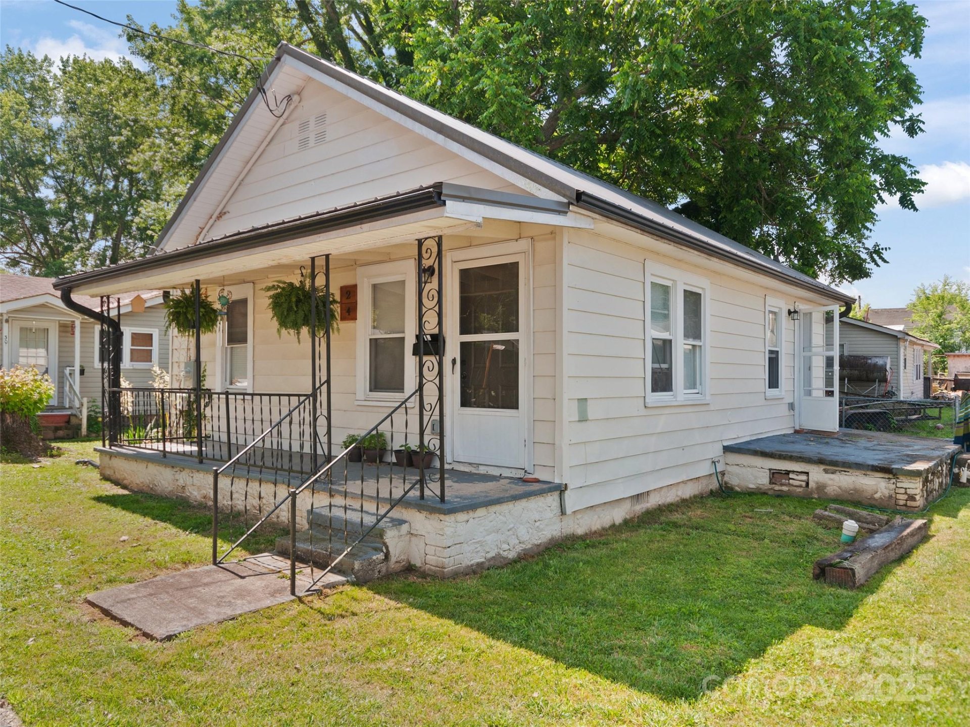 Property image 1 at 24 Liner Court, Waynesville, NC 28786