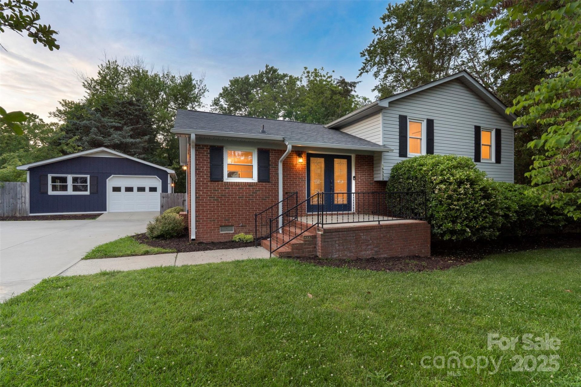 Cherokee Woods, Matthews Community